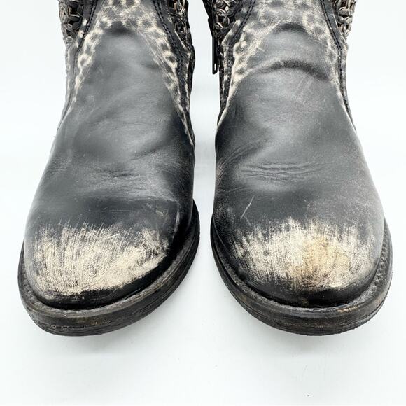 Circle G by Corral Women's Laser Cut Out Zip Ankle Short Booties Black Size 10 - Picture 5 of 12